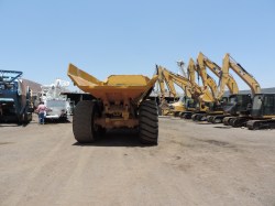 CAMION FUERA DE CARRETERA CAT D400E 0455-12